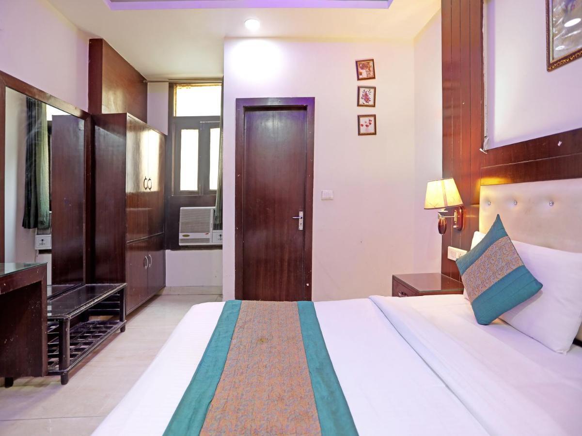 Hotel Tashkent Palace - Near New Delhi Railway Station Exterior foto