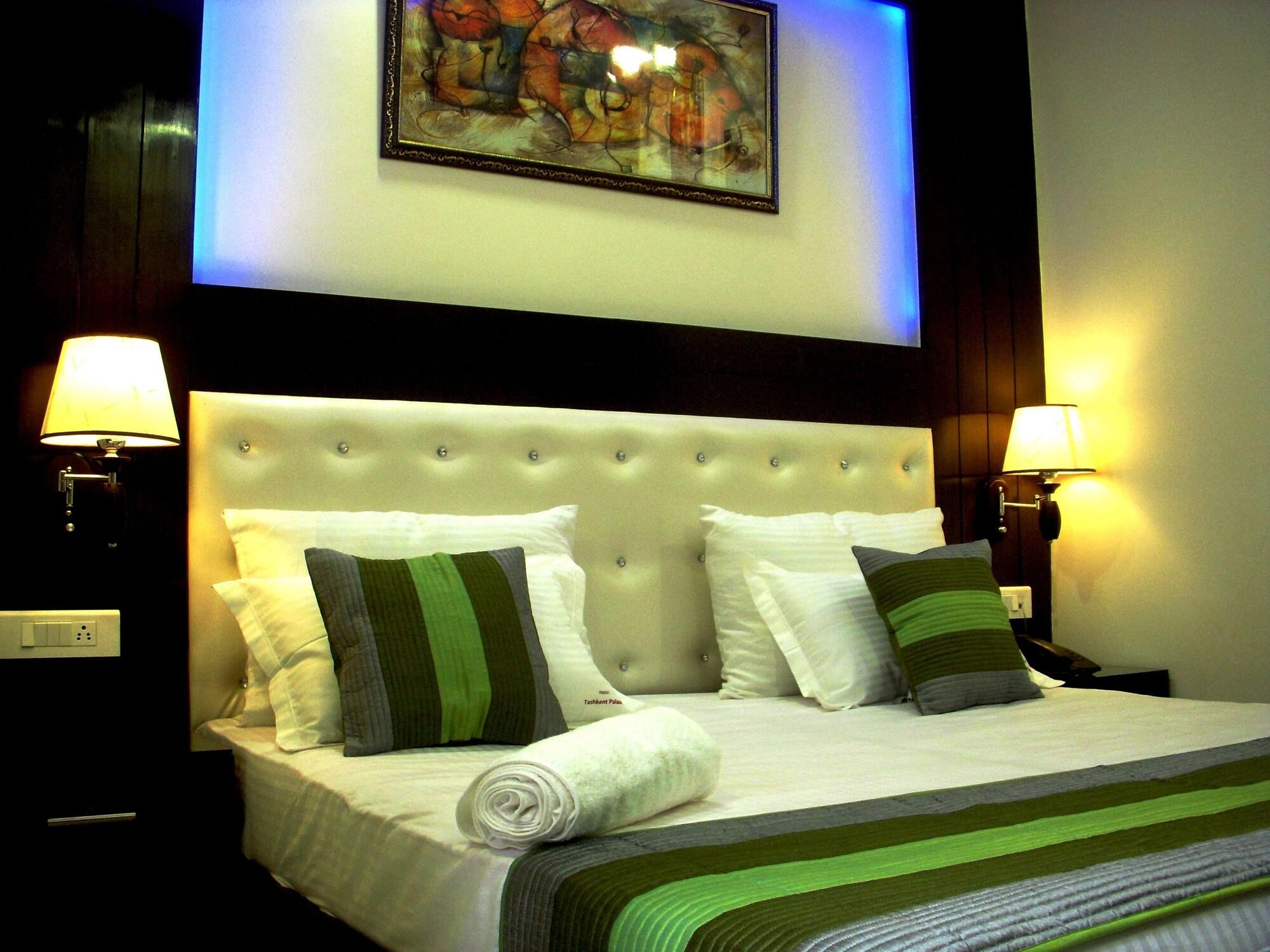 Hotel Tashkent Palace - Near New Delhi Railway Station Exterior foto