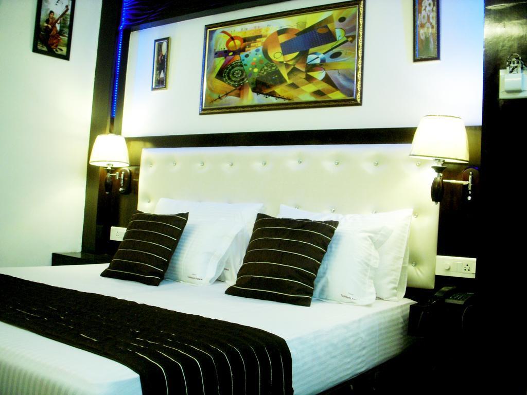 Hotel Tashkent Palace - Near New Delhi Railway Station Exterior foto