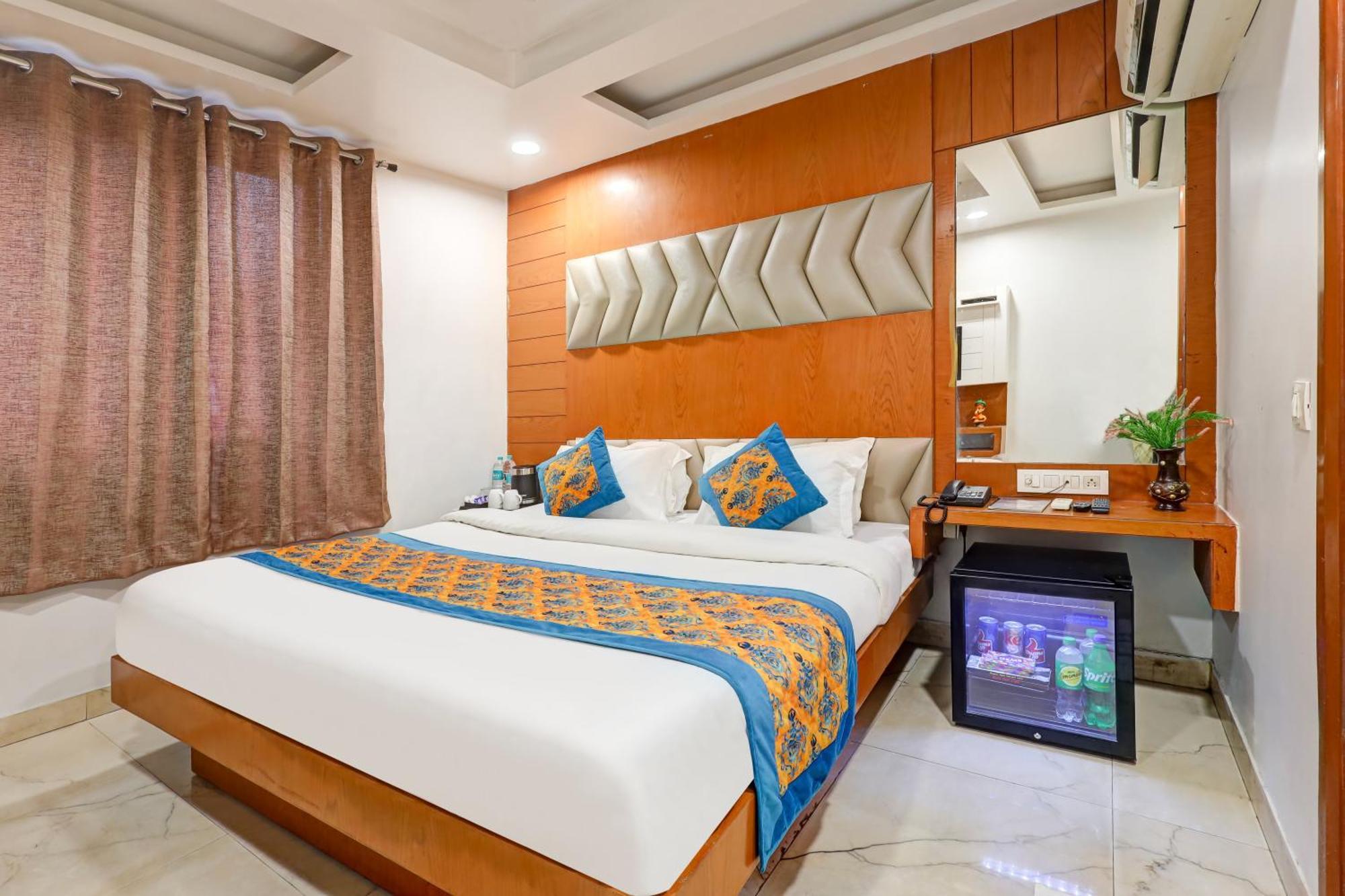 Hotel Tashkent Palace - Near New Delhi Railway Station Exterior foto