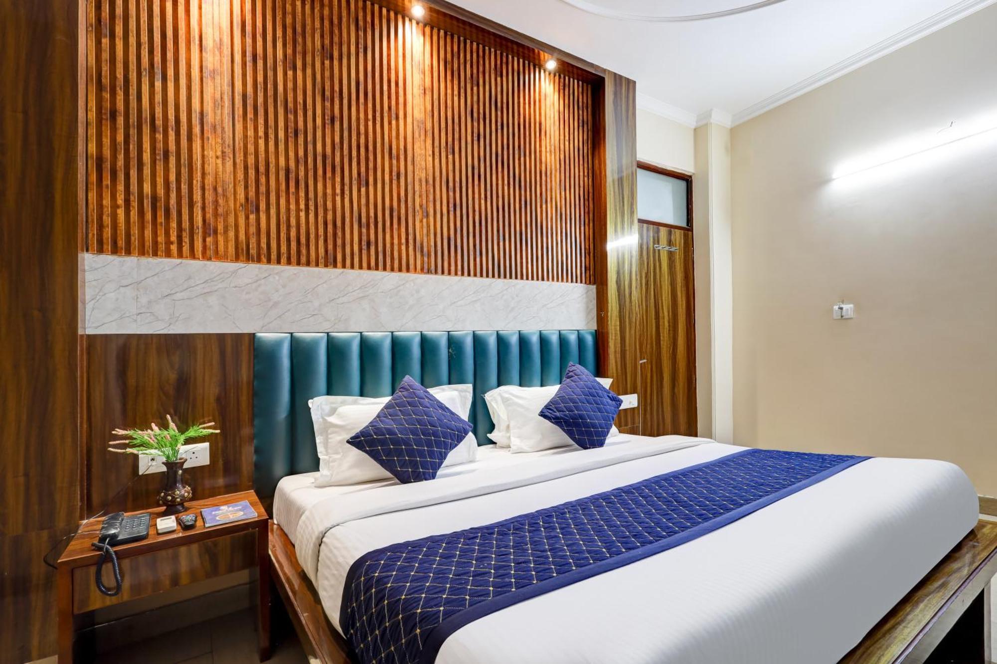 Hotel Tashkent Palace - Near New Delhi Railway Station Exterior foto