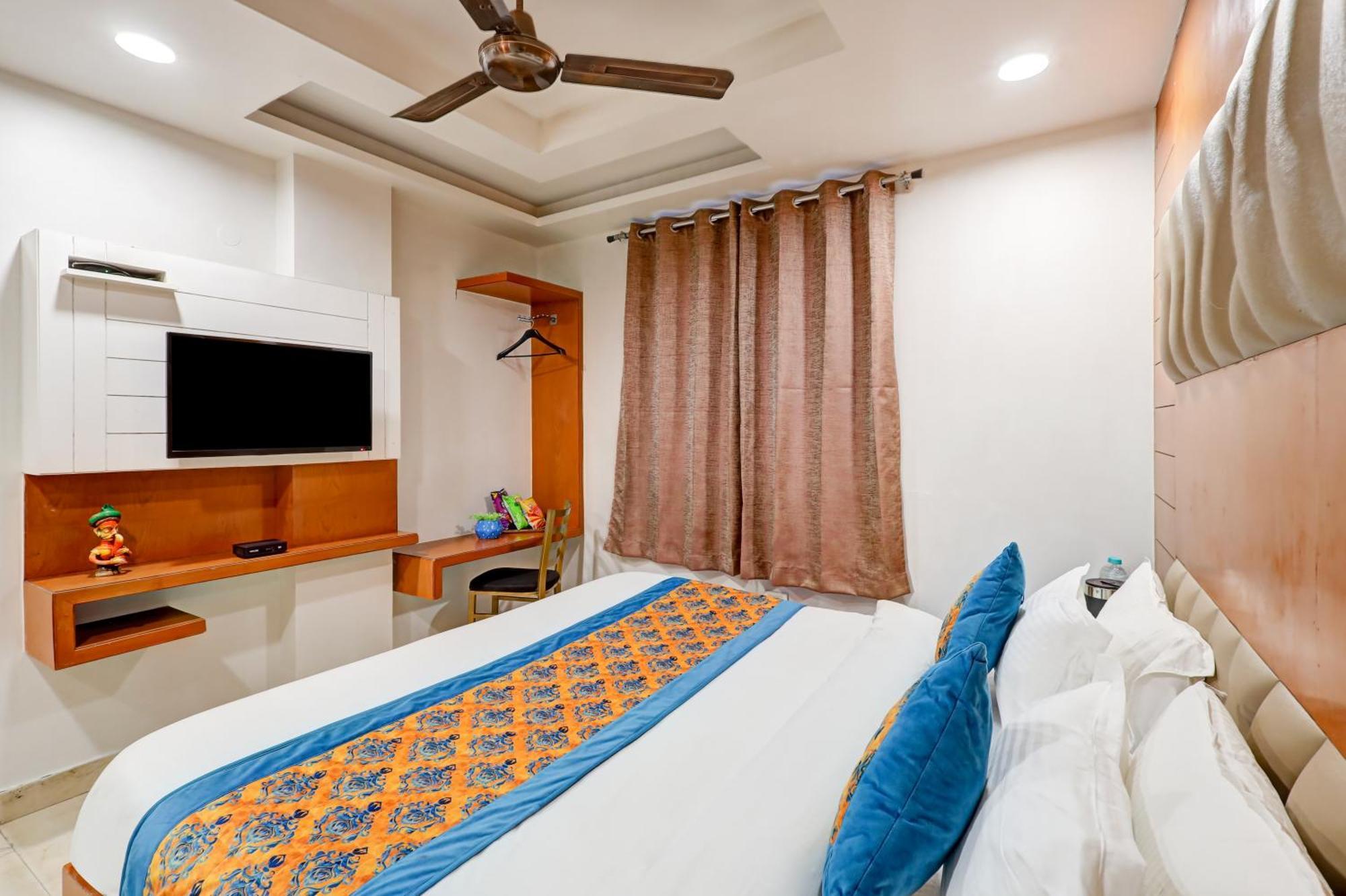 Hotel Tashkent Palace - Near New Delhi Railway Station Exterior foto