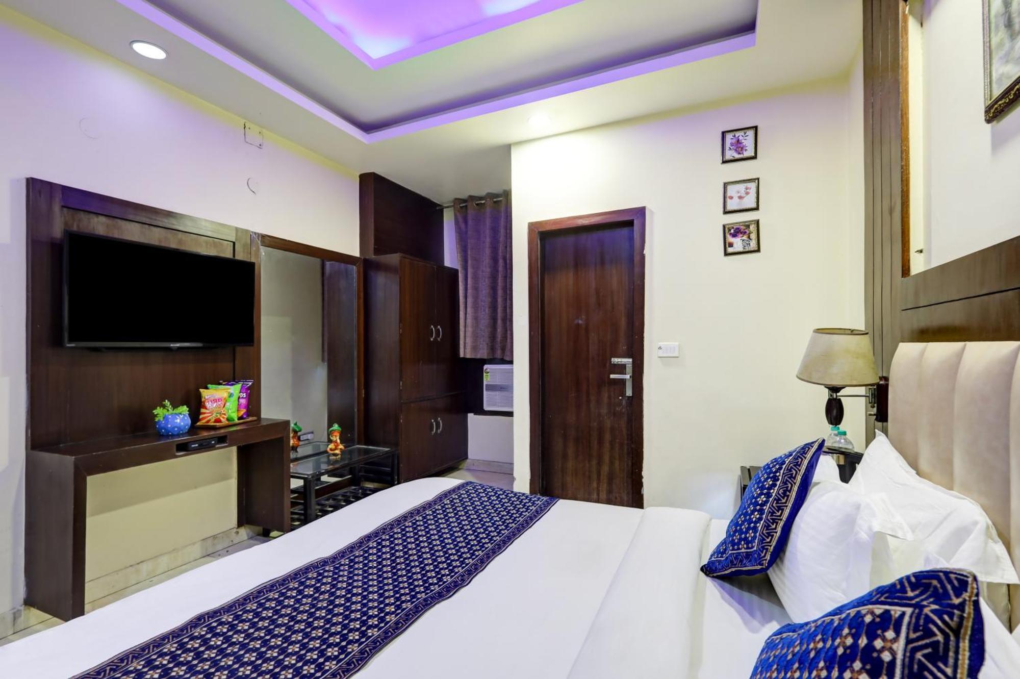 Hotel Tashkent Palace - Near New Delhi Railway Station Exterior foto