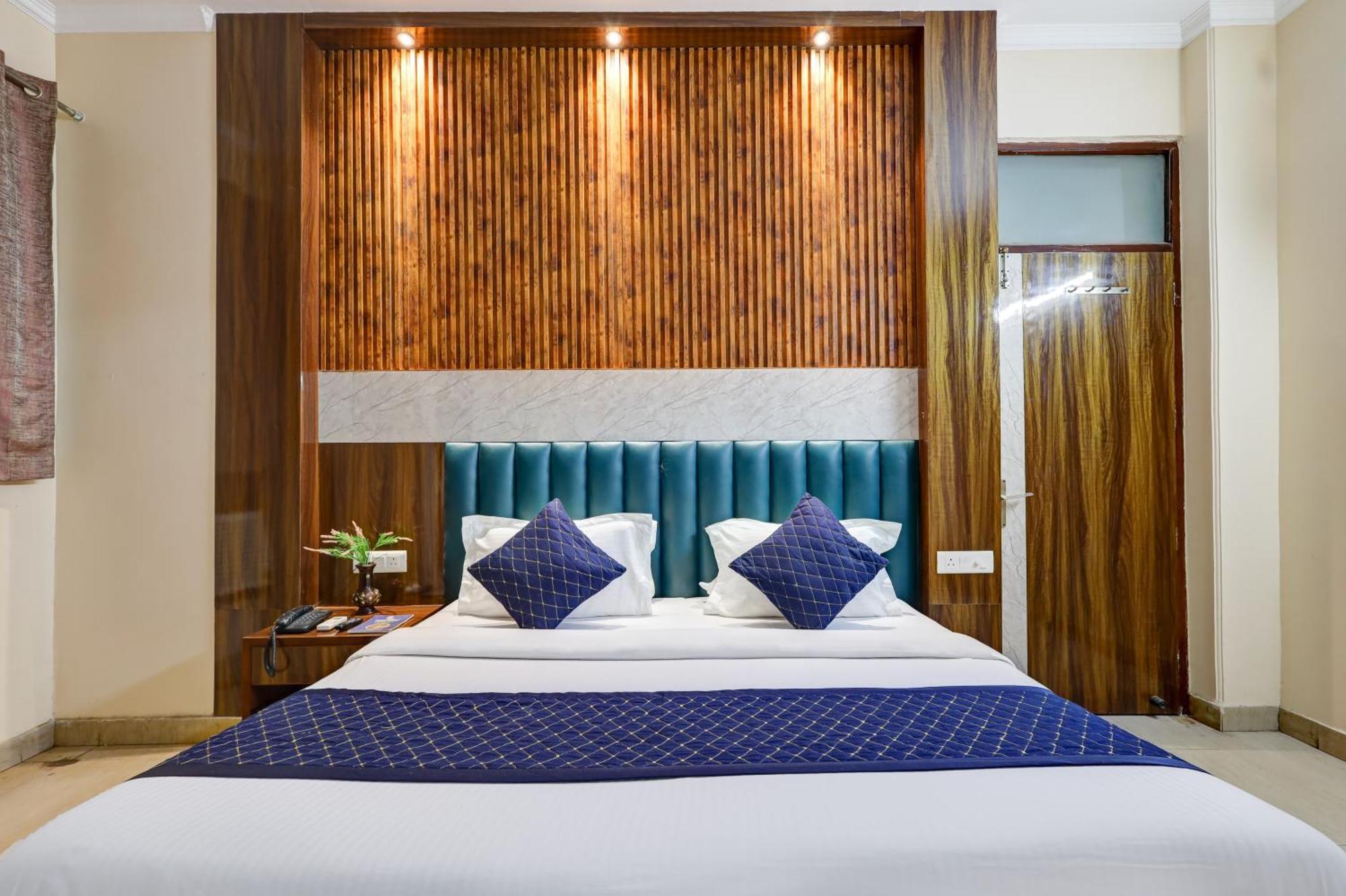 Hotel Tashkent Palace - Near New Delhi Railway Station Exterior foto